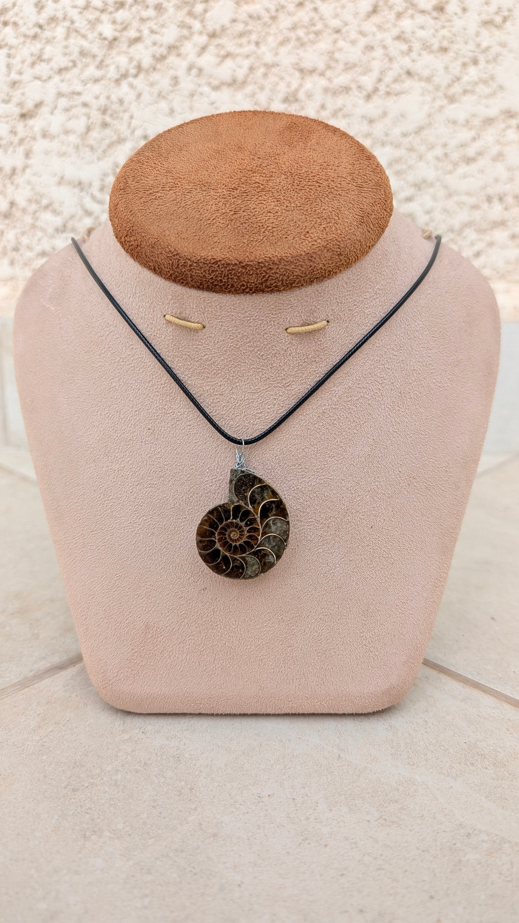 Collier en ammonite polie