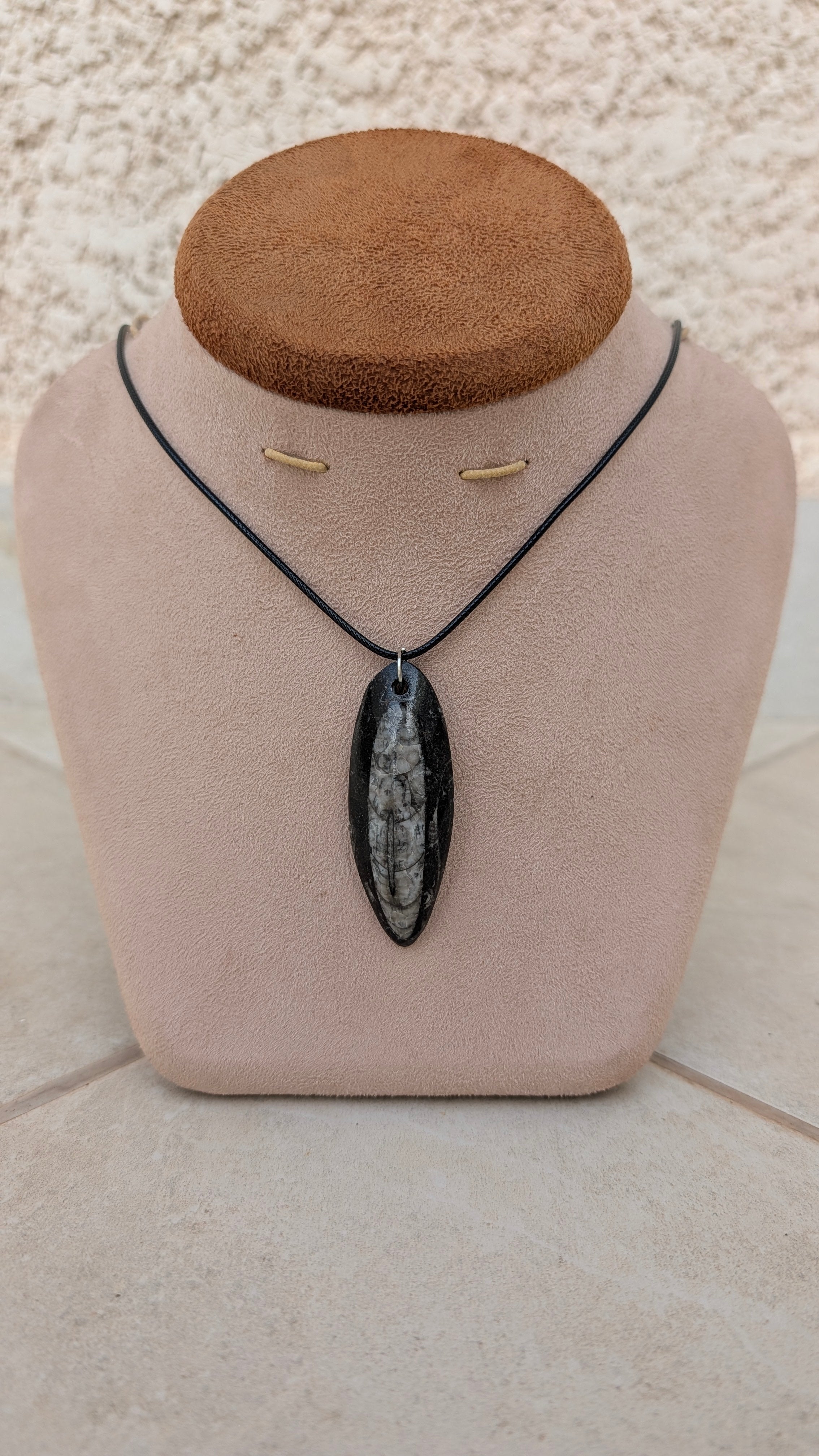 Collier pendentif Orthoceras